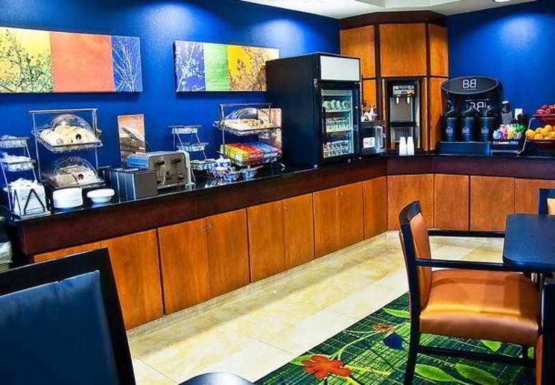 Fairfield Inn & Suites Tampa Fairgrounds/Casino Orient Park Εξωτερικό φωτογραφία