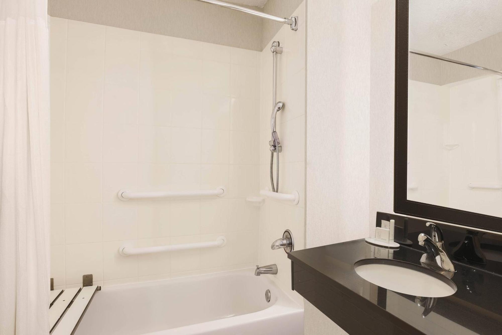 Fairfield Inn & Suites Tampa Fairgrounds/Casino Orient Park Εξωτερικό φωτογραφία
