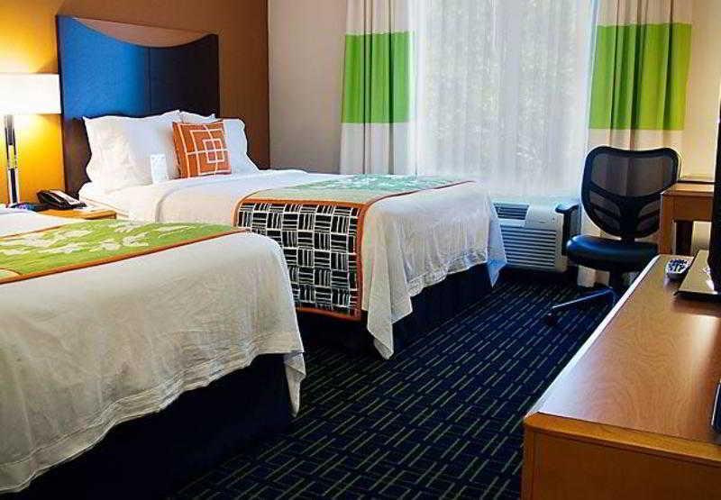 Fairfield Inn & Suites Tampa Fairgrounds/Casino Orient Park Εξωτερικό φωτογραφία